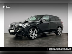 BMW iX1 - xDrive30 Launch Edition 67 kWh | Stuurwielrand verwarmd | Comfort Access | Trekhaak met el