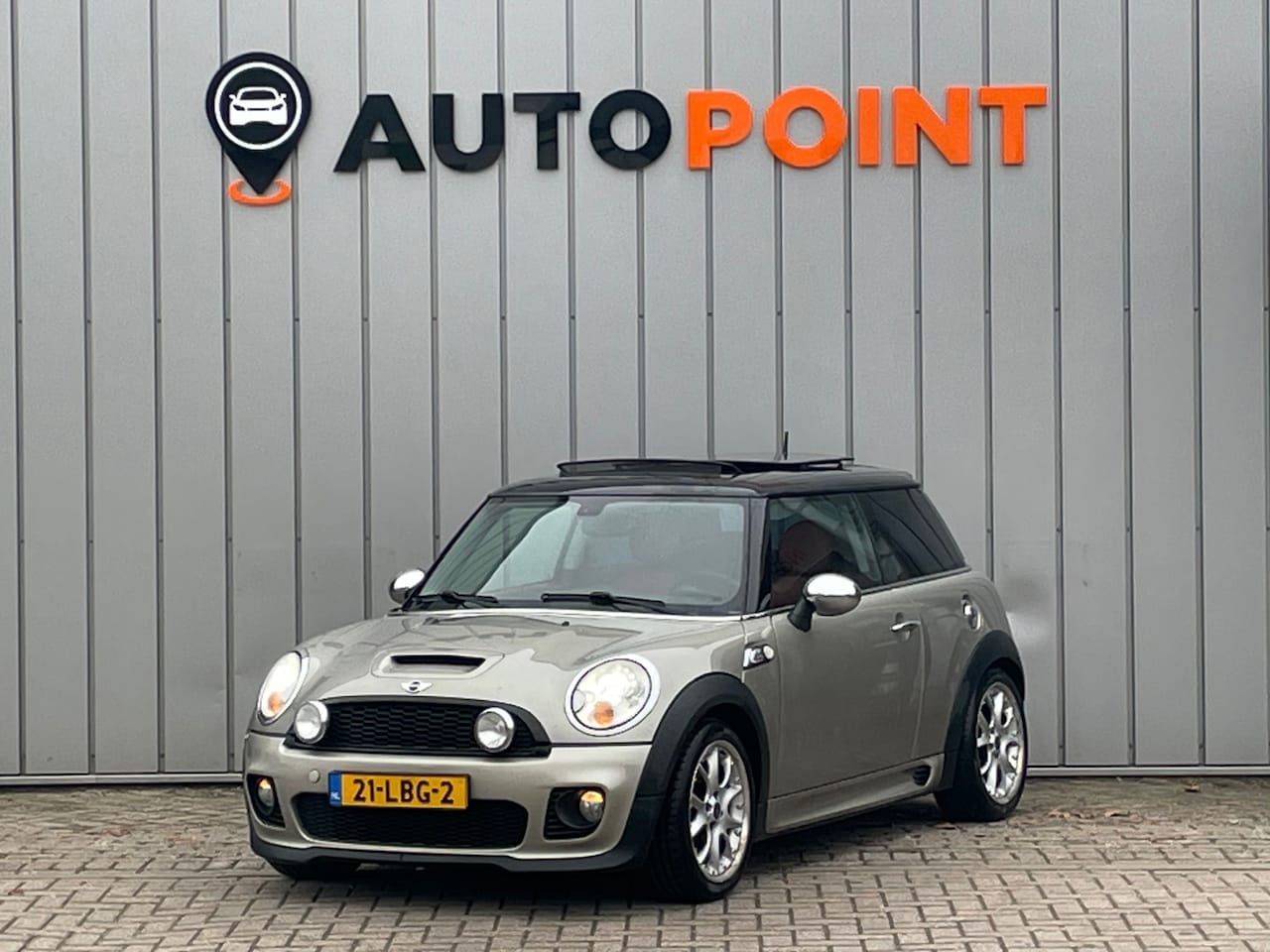 MINI John Cooper Works - Mini 1.6 S|PANO|LEER|STOELVRM|PARK.SENSOR|CRUISE.CONTROL|NAVI|LED| - AutoWereld.nl