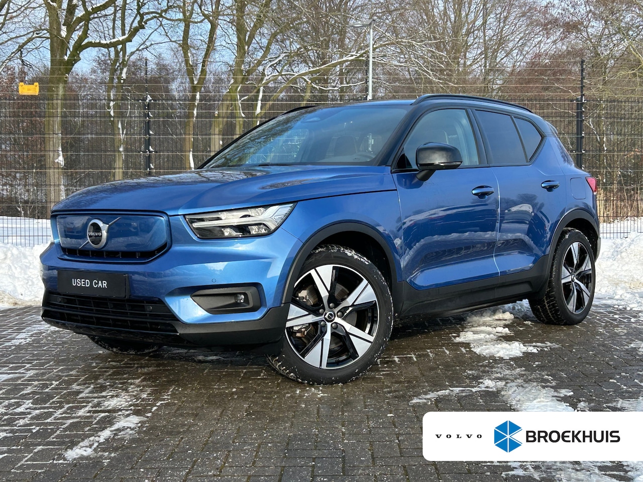 Volvo XC40 - Recharge P8 AWD R-Design | SoH 90% | Panoramadak | Trekhaak | Camera | - AutoWereld.nl