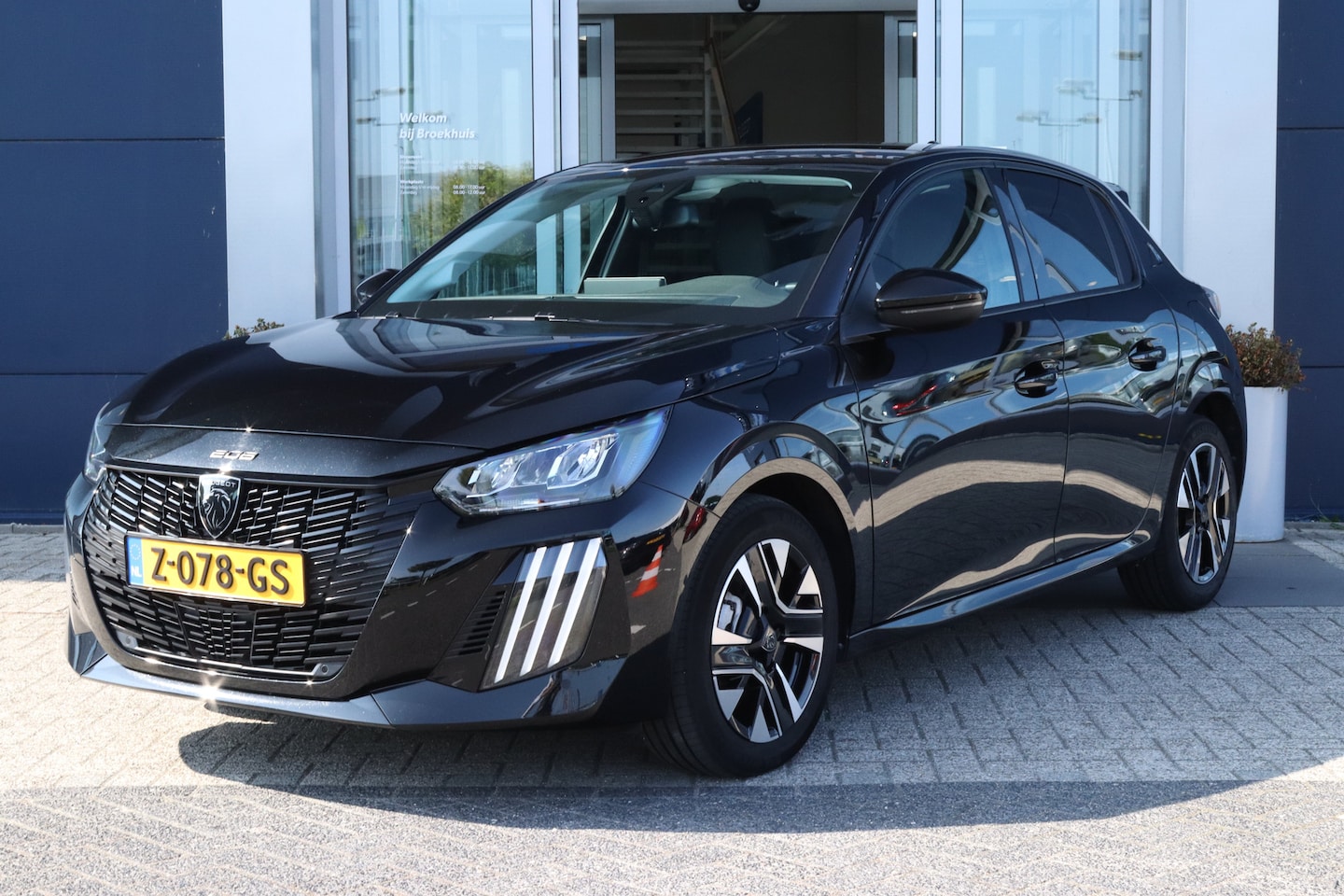 Peugeot 208 - Hybrid 100 e-DCS6 Allure | Cruise Control | Camera | Carplay | Climate Control | - AutoWereld.nl