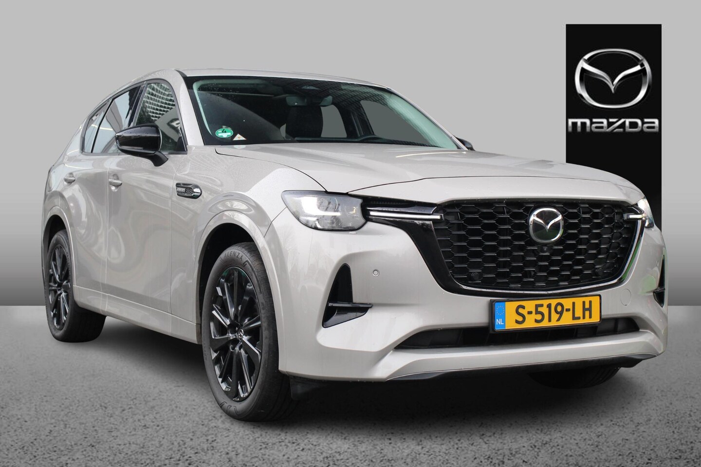 Mazda CX-60 - Homura 2.5 PHEV 327pk AWD /1e eigenaar/Dealeronderhouden/Navi/HUD/Airco/360 cam/Keyless/Ca - AutoWereld.nl