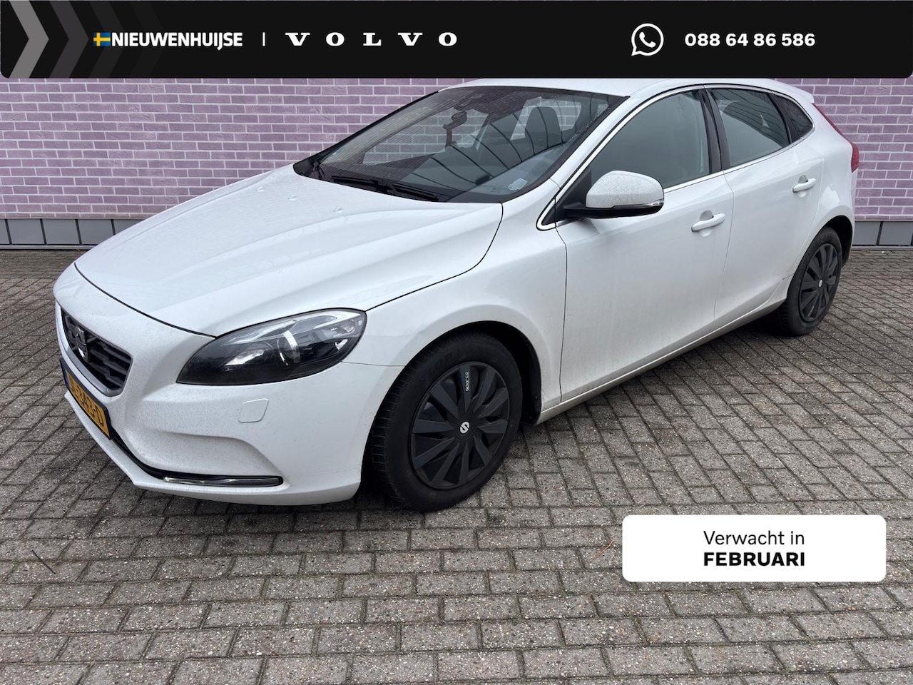 Volvo V40 - 2.0 T2 Nordic+ | Standkachel | Navigatie | Parkeersensoren achter | Bi-xenon koplampen | S - AutoWereld.nl