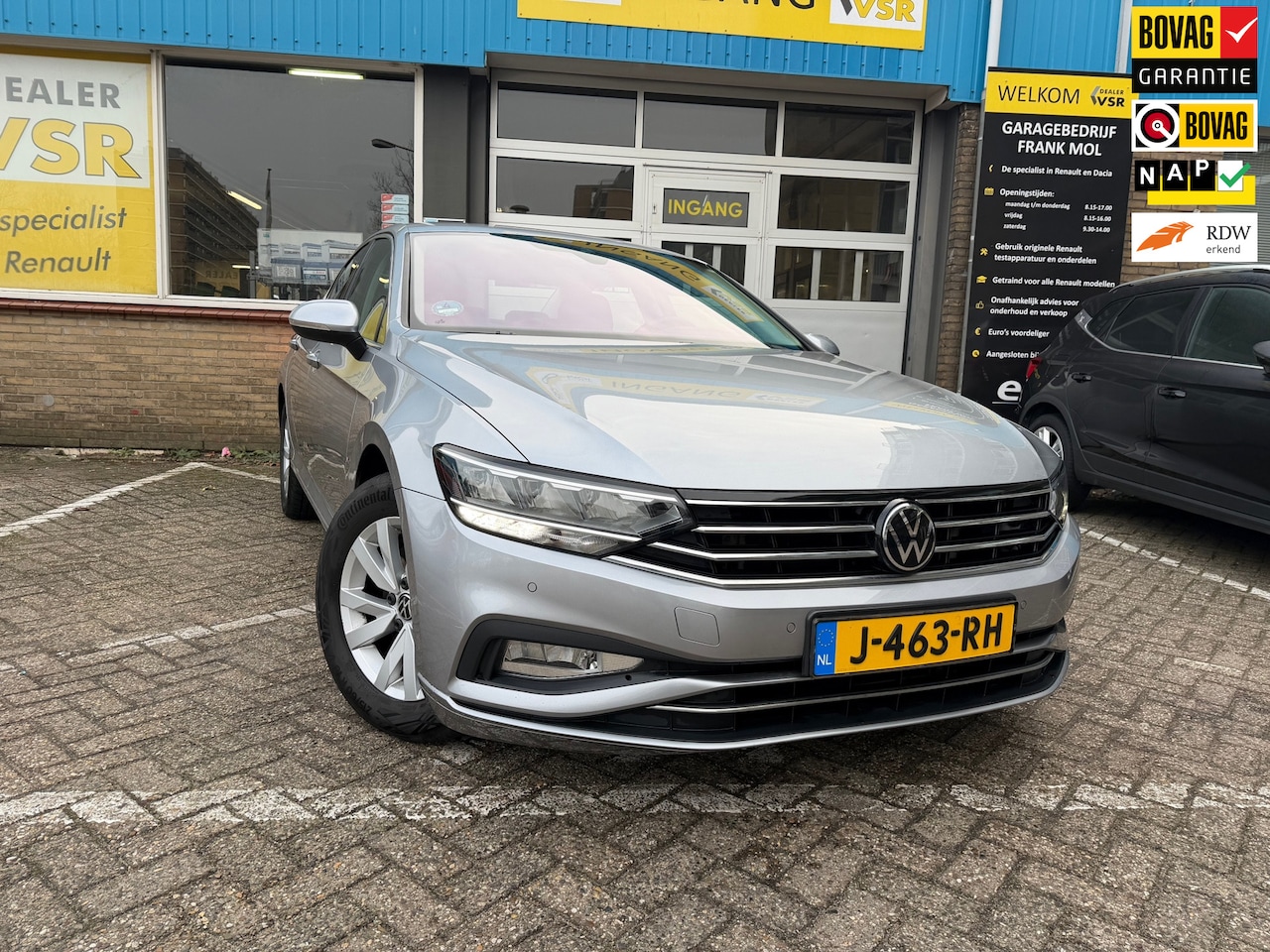 Volkswagen Passat - 1.5 TSI Business|Stoelverwarming|Camera|Trekhaak|Navi| incl. 12mnd Bovag Garantie - AutoWereld.nl
