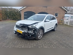 Kia Niro - 1.6 GDi Hybrid ExecutiveLine CLIMA/NAVI/AUTOMAAT BJ 2017