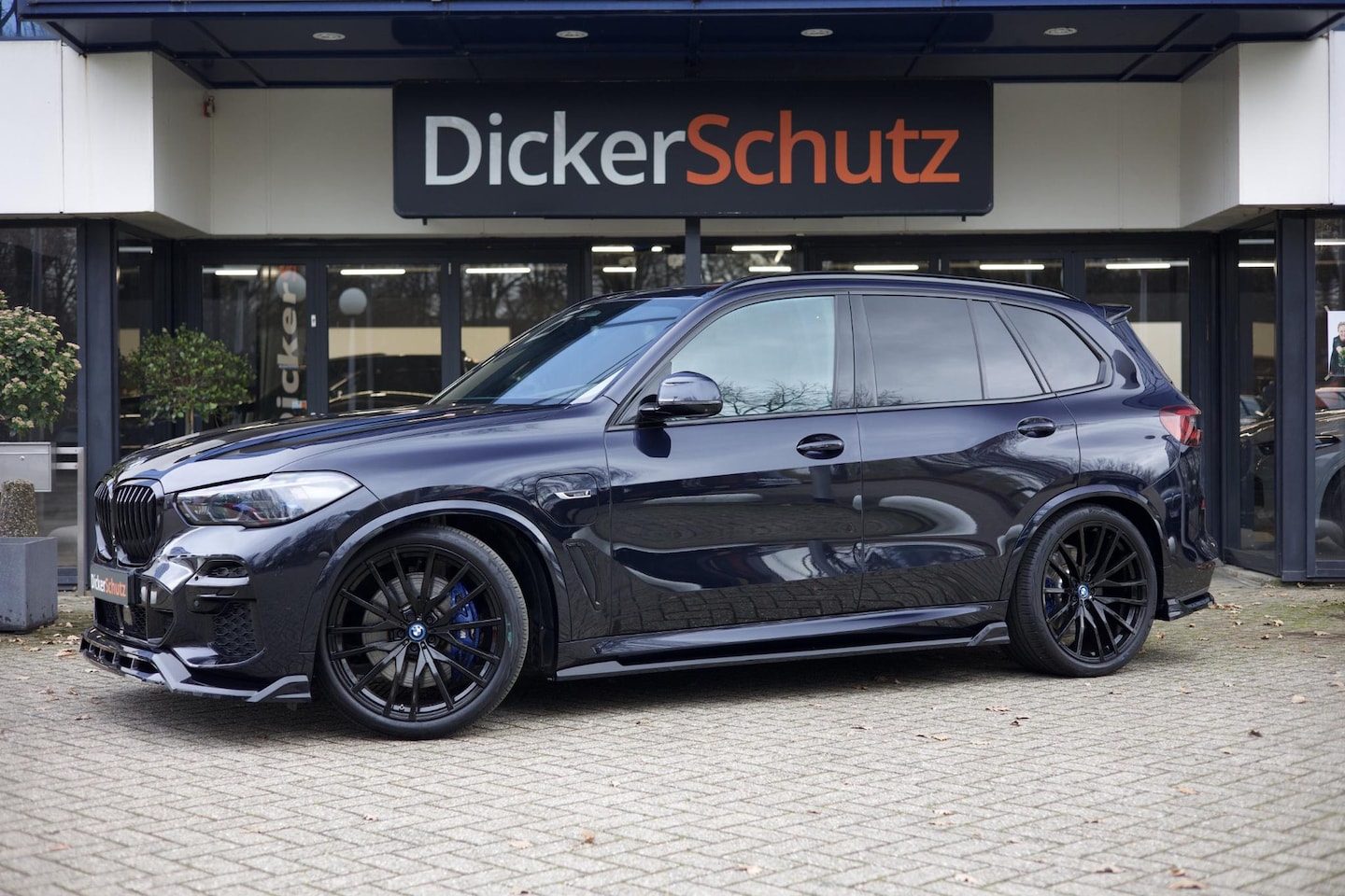 BMW X5 - xDrive45e M Sport | Pano | Vierwielbesturing | Bodykit | Harman Kardon | Trekhaak - AutoWereld.nl