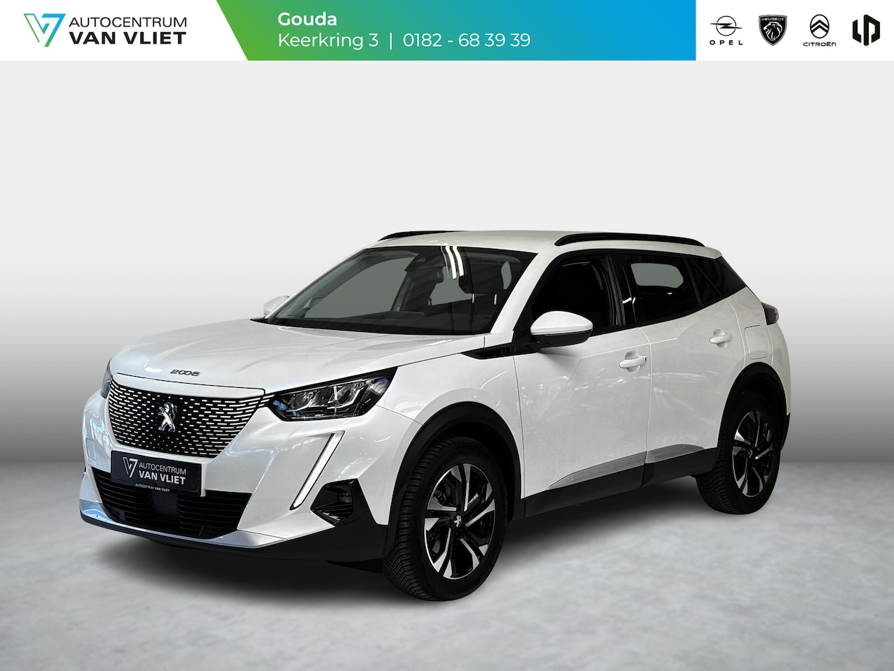 Peugeot e-2008 - EV Allure Pack 50 kWh Allseason | Navigatie | Achteruitrijcamera | - AutoWereld.nl