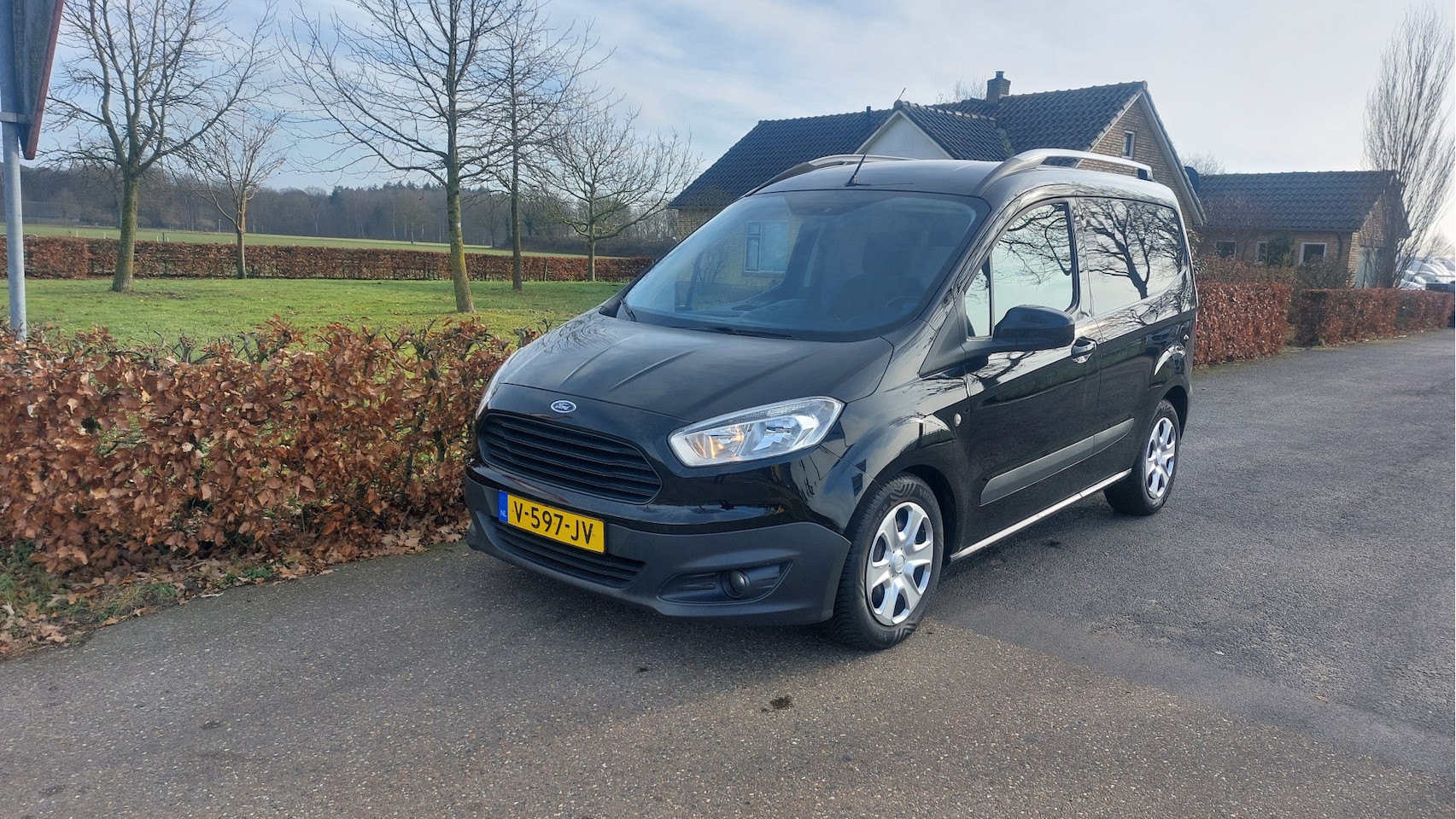 Ford Transit Courier - 1.5 TDCI Trend AIRCO BJ 2017 - AutoWereld.nl