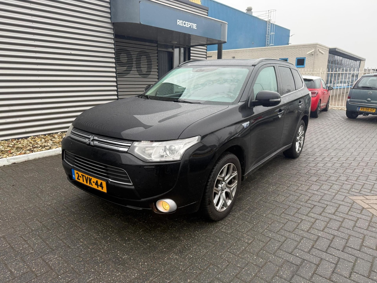 Mitsubishi Outlander - 2.0 PHEV instyle 2.0 PHEV Instyle - AutoWereld.nl