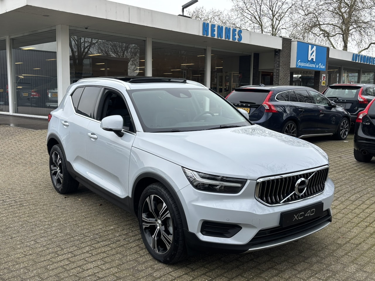 Volvo XC40 - T5 Recharge Inscription Pano Pilot Assist Keyless - AutoWereld.nl