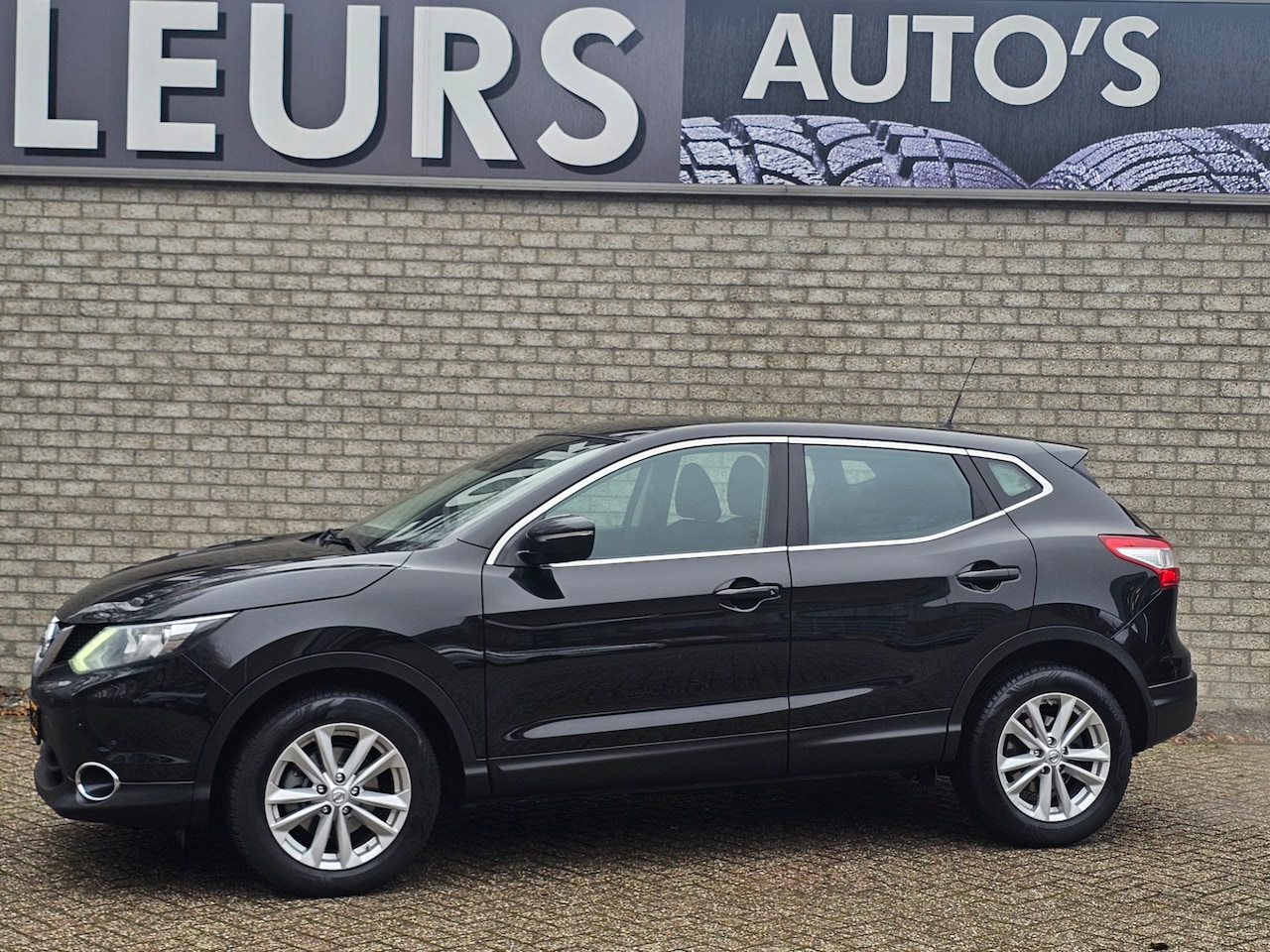 Nissan Qashqai - 1.2 Acenta Navi/Camera/Pdc/Lmv - AutoWereld.nl