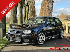 Volkswagen Golf - 3.2 V6 R32