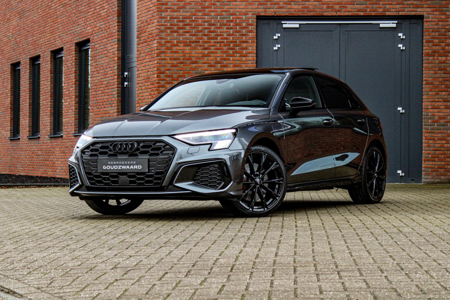 Audi A3 Sportback - 45 TFSI e S edition | Pano | Matrix | RS-zetels | Camera | Apple Carplay | Trekhaak - AutoWereld.nl