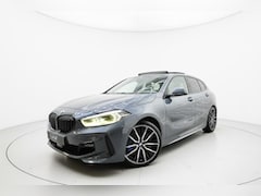 BMW 1-serie - 118i M SPORT PANO CAMERA SFEERVERLICHTING