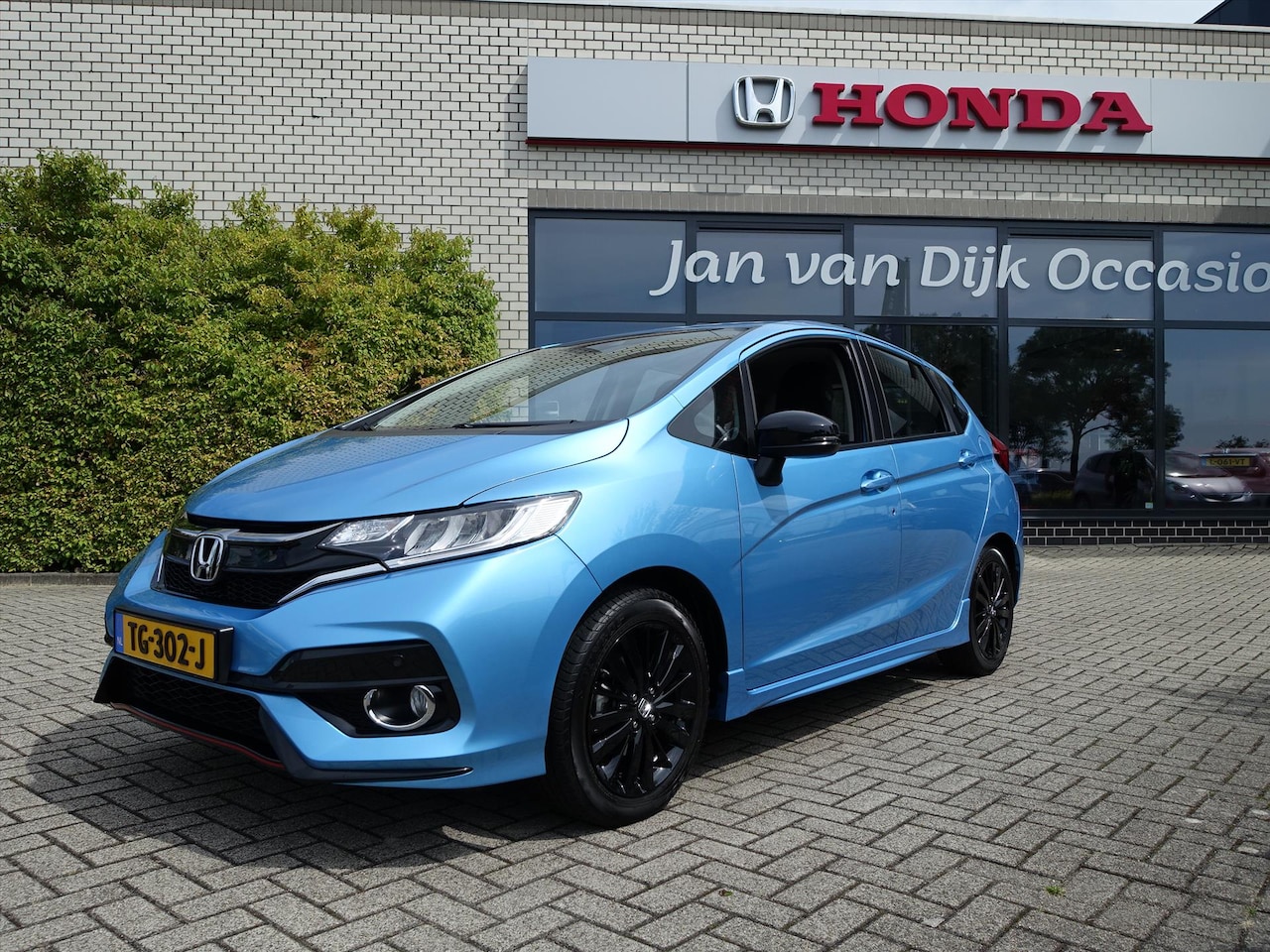 Honda Jazz - 1.5 i-VTEC 130pk CVT Dynamic Navigatie TREKHAAK - AutoWereld.nl