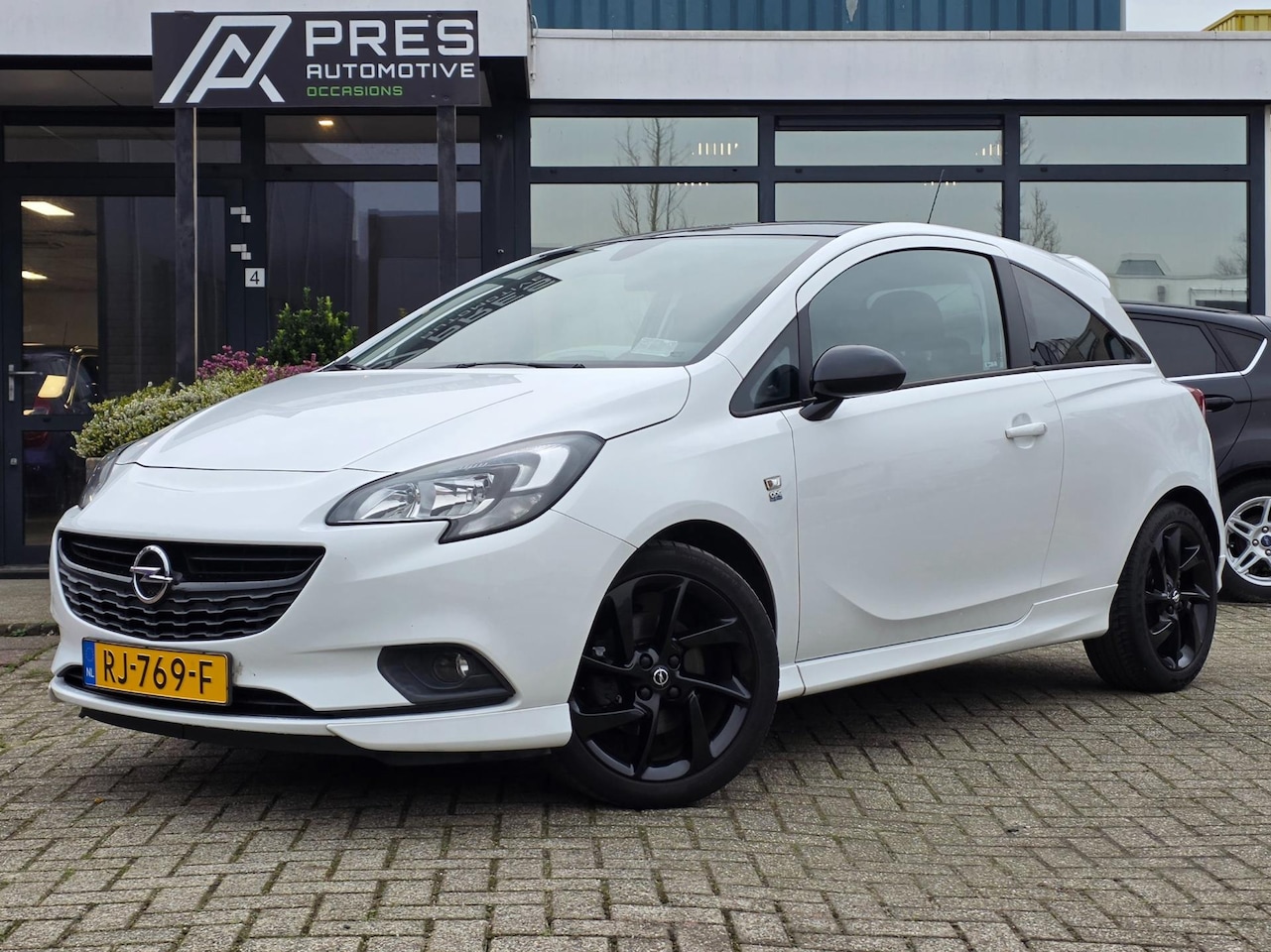 Opel Corsa - 1.0 Turbo Black Roof Edition |OPC-LINE|CARPLAY - AutoWereld.nl