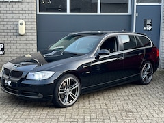 BMW 3-serie Touring - 325i handgeschakeld 6 bak APK VERLOPEN