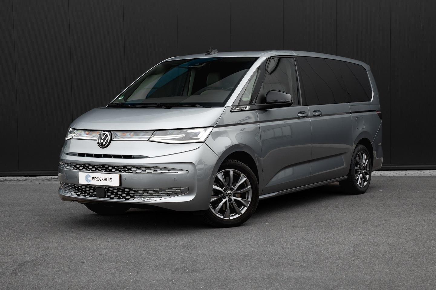 Volkswagen Multivan - 1.4 eHybrid L2 Bulli Edition | Pan Dak | Vis-a-Vis | Elec. Deuren | Art Velours | Travel A - AutoWereld.nl