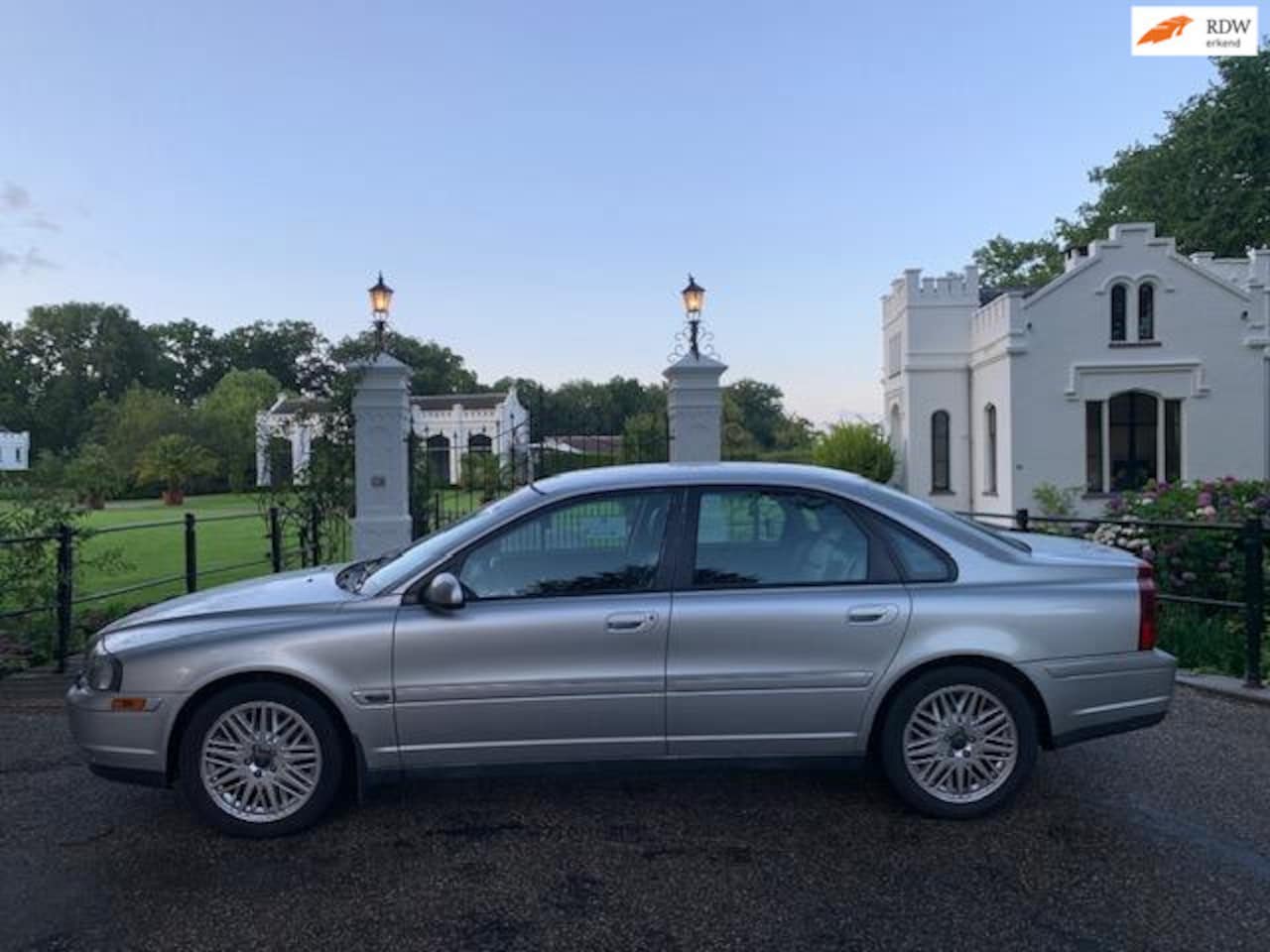 Volvo S80 - 2.0T (5cyl) Aut.,Elite,Leder,Stoelverw,17" LMV,Winterbanden,Blijvend Youngtimer,Parking Su - AutoWereld.nl