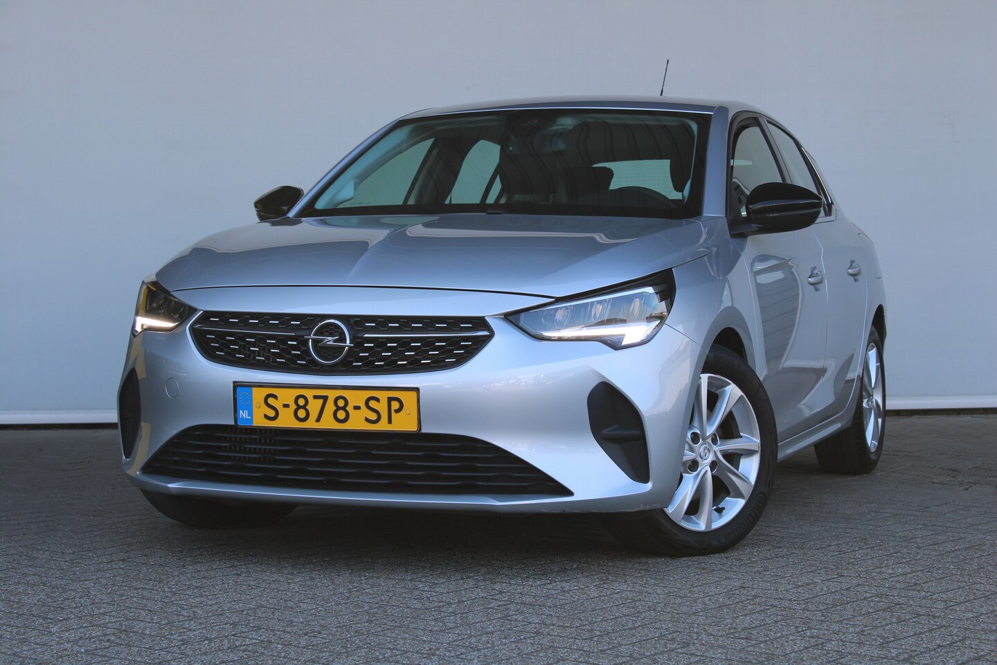 Opel Corsa - 1.2 Level 3 Elegance | 100 pk | LED | Half leder | Apple Carplay | 1e eigenaar | - AutoWereld.nl