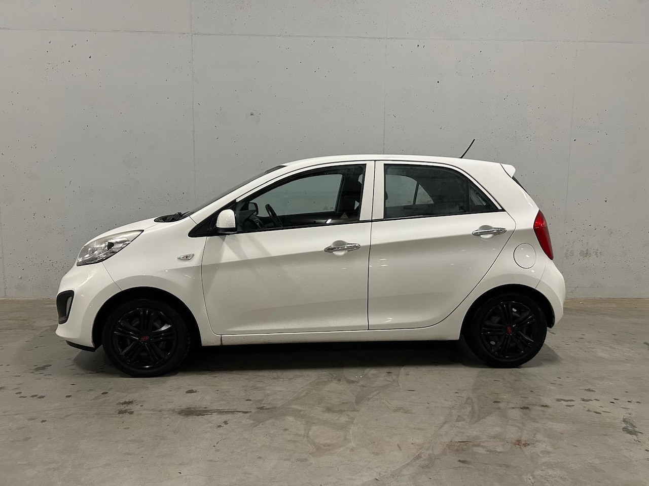 Kia Picanto - 1.0 CVVT 5drs. Airco Navi APK NAP - AutoWereld.nl