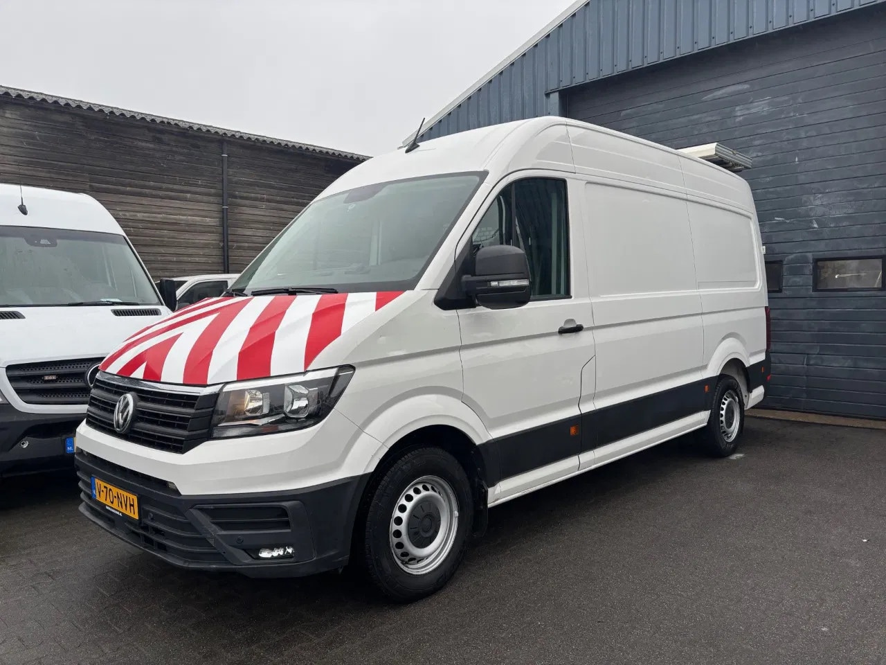 Volkswagen Crafter - 2.0 TDI L2 H2. Automaat DSG Airco 140 PK - AutoWereld.nl