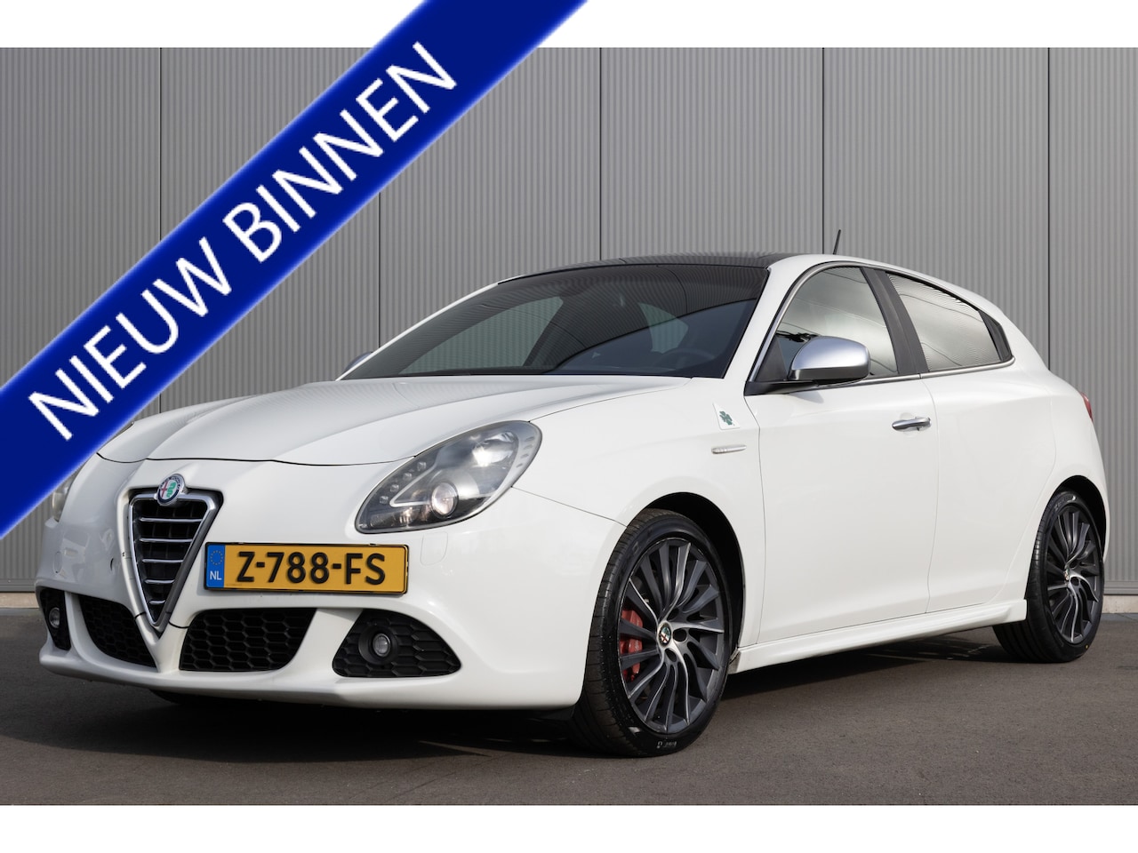 Alfa Romeo Giulietta - 1.7 TBi Quadrifoglio Verde | 234 PK | PANO | - AutoWereld.nl