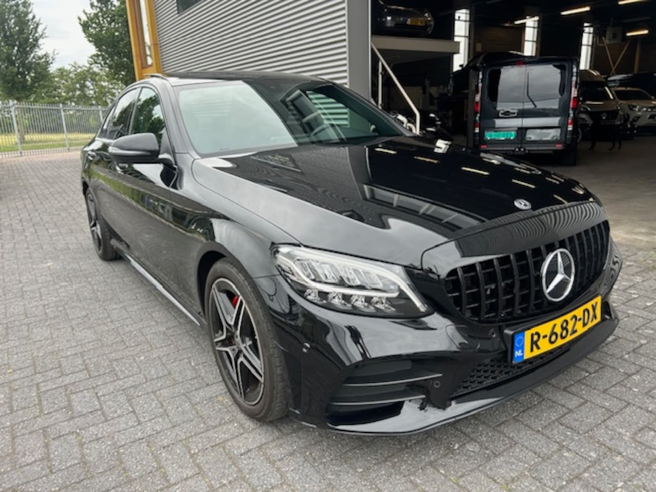 Mercedes-Benz C-klasse - 180 Advantage Pack AMG -Line Panorama - AutoWereld.nl
