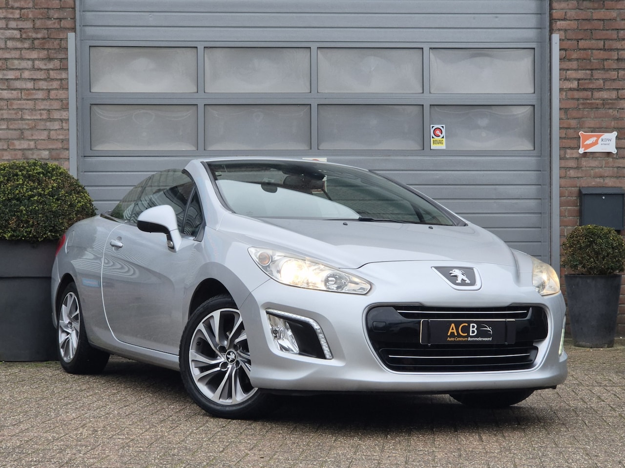 Peugeot 308 CC - 1.6 VTi Sport Pack In zeer nette staat. - AutoWereld.nl