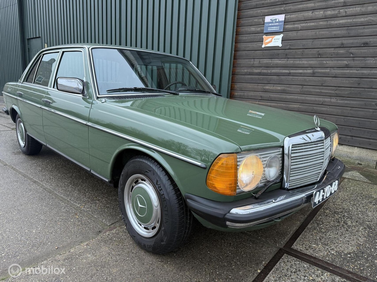 Mercedes-Benz 280 - 200-280 300 D 5 cyl. - AutoWereld.nl