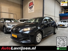 Toyota Yaris - 1.5 VVT-i ACTIVE NL AUTO NAP NW MODEL BENZINE 6 BAK APPLE / ANDROID / CAMERA CRUISE
