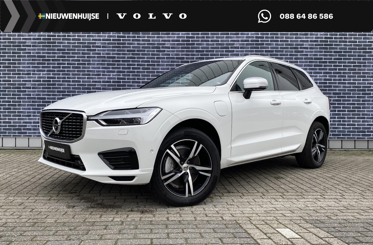 Volvo XC60 - T8 Twin Engine AWD R-Design | 360 Camera  | Trekhaak | elektrisch bedienbaar panorama dak - AutoWereld.nl