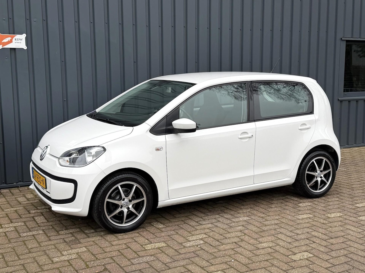 Volkswagen Up! - 1.0 move up! BlueMotion 1E EIGENAAR!/NAP!/DEALER OND.!/ - AutoWereld.nl