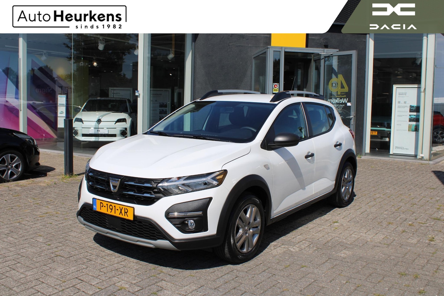 Dacia Sandero Stepway - TCe 100 Bi-Fuel Essential | Trekhaak | NL auto | 1e eig | Dealeronderhouden | - AutoWereld.nl