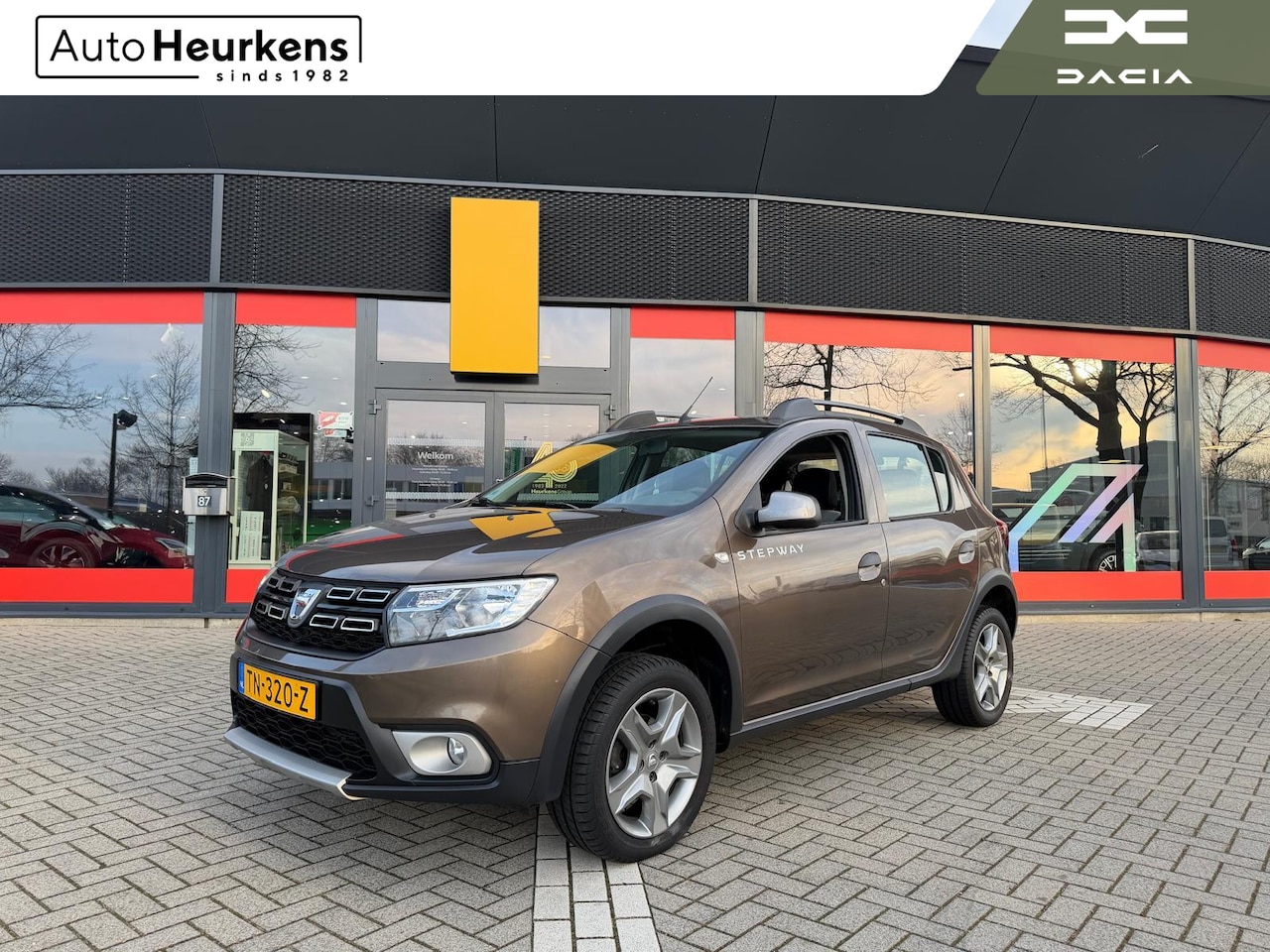 Dacia Sandero Stepway - TCe 90 SL | NL Auto | Achteruitrijcamera | Navigatie | - AutoWereld.nl