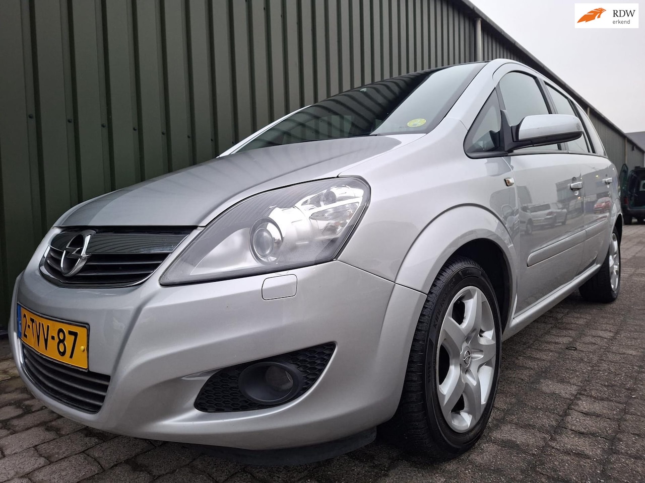Opel Zafira - 2.2 Business Automaat Nieuwe APK 7 persoons ................... Carpoint - AutoWereld.nl