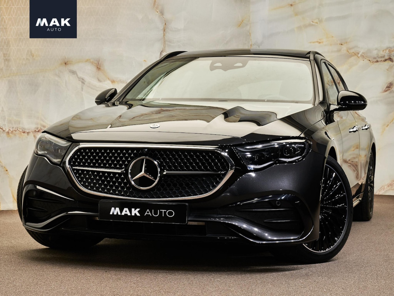 Mercedes-Benz E-klasse Estate - 300 e AMG Line 300 e AMG Line, pano, luchtv., Burmester, bijrijdersdisplay, 360° camera, tr.haak, ACC, ke - AutoWereld.nl