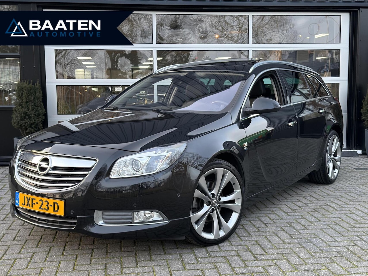 Opel Insignia Sports Tourer - 2.0 T 220pk OPC-Line |Pano|1e eig|Leder| - AutoWereld.nl