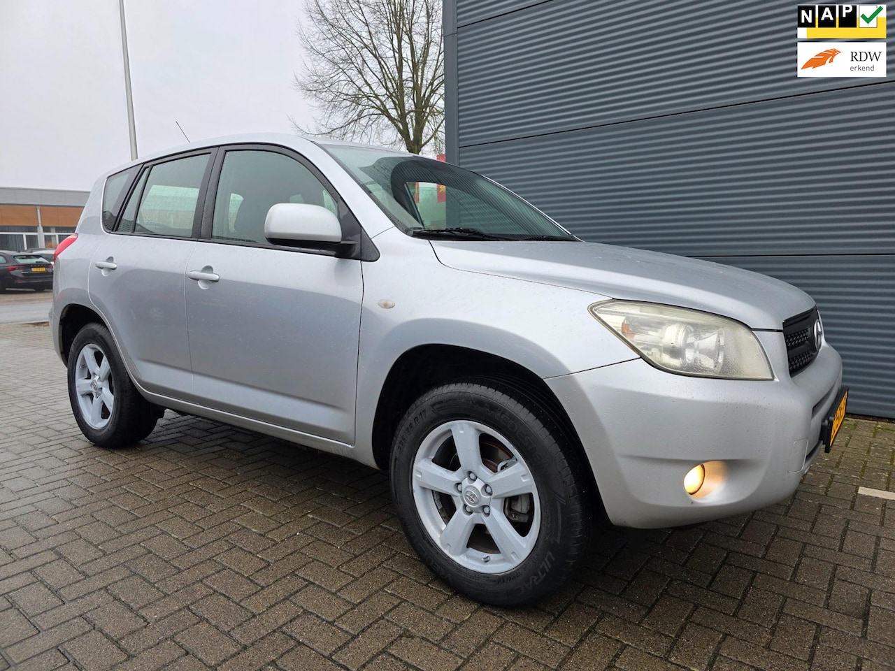 Toyota RAV4 - 2.0 VVTi AUTOMAAT/airco/CRUISE - AutoWereld.nl