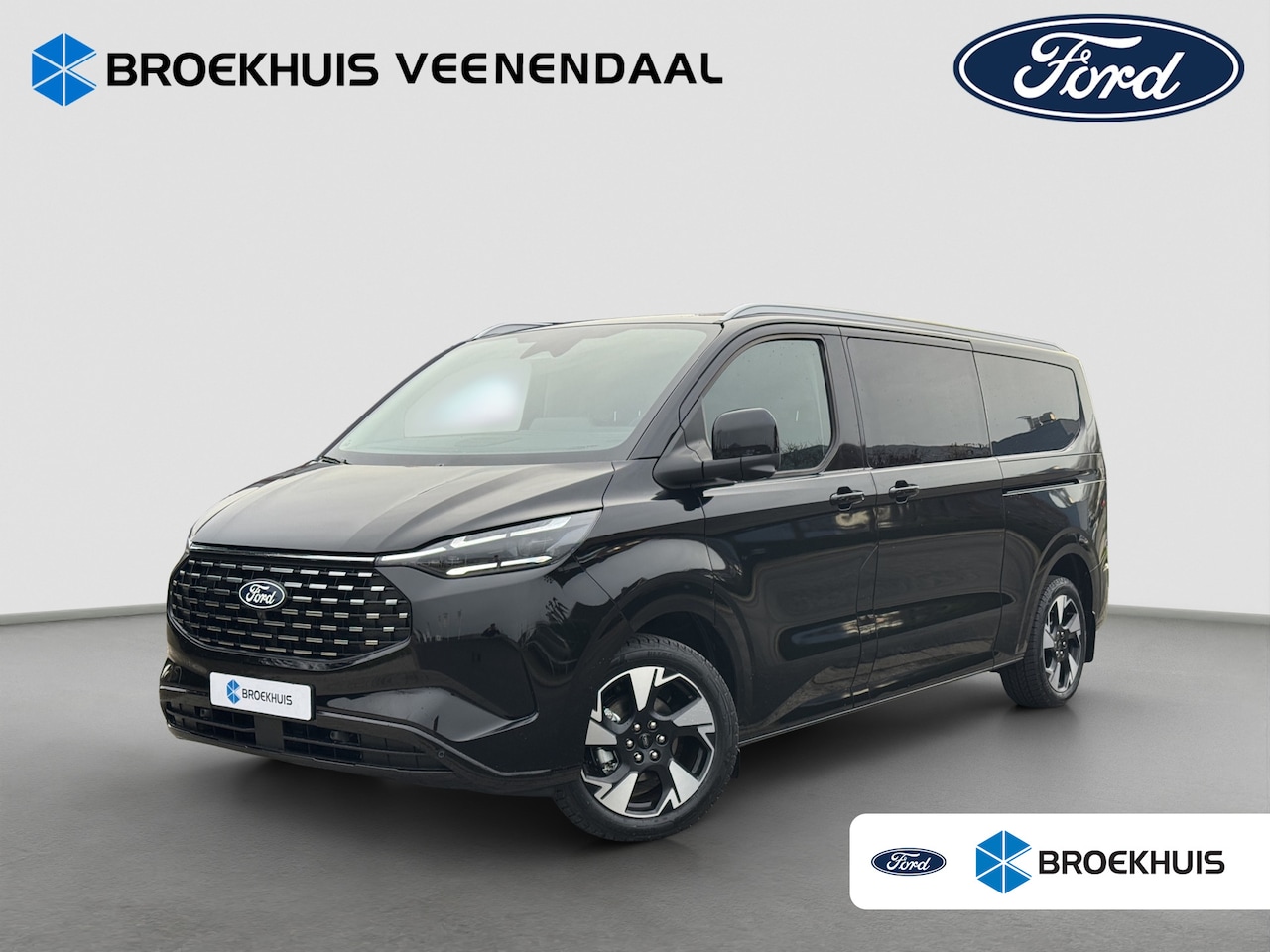 Ford Transit Custom Tourneo - 340 2.5 PHEV L2H1 Titanium X | Panoramadak | Trekhaak | Adap. cruise control | Stoelverwar - AutoWereld.nl
