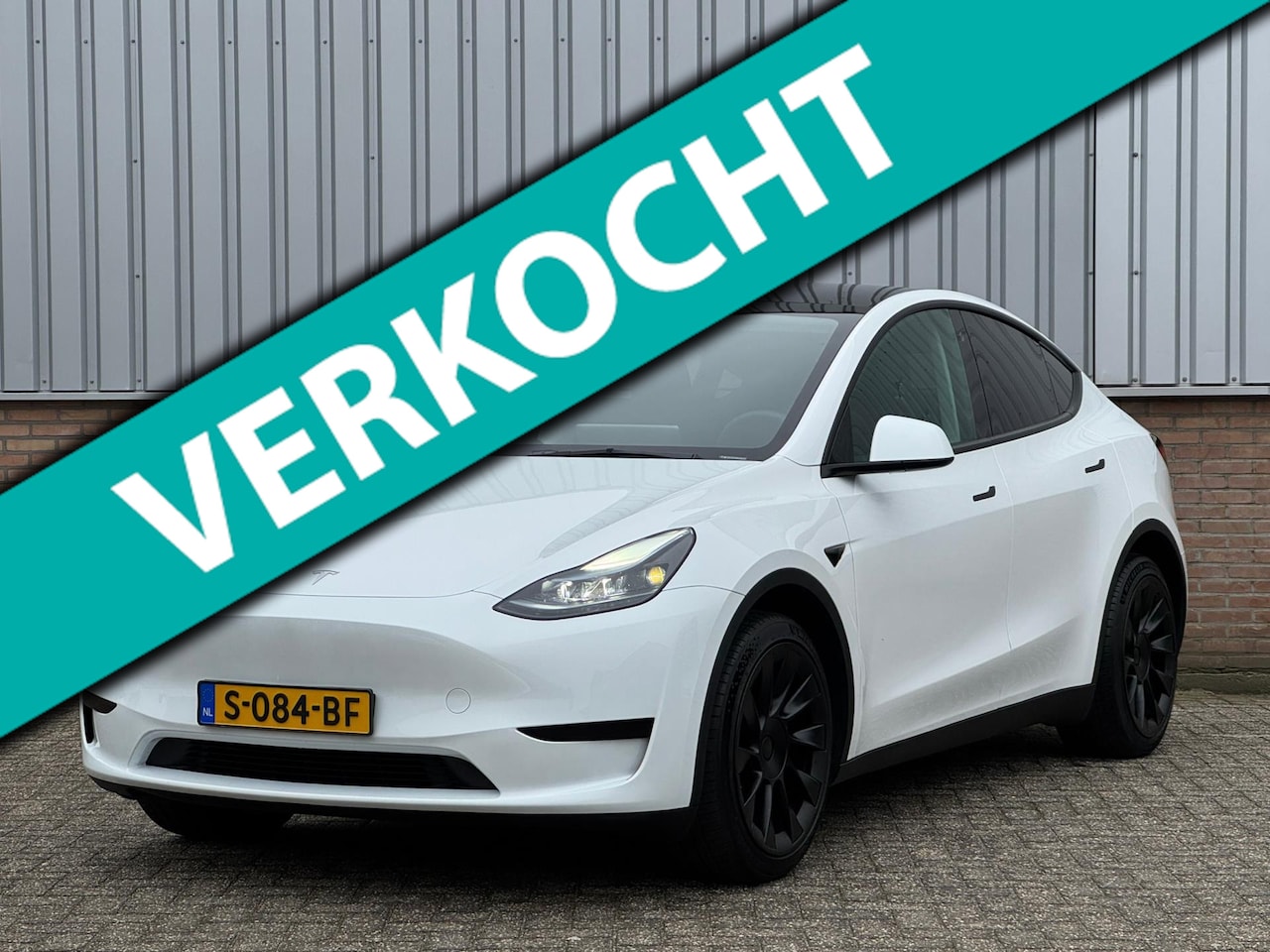Tesla Model Y - RWD 100% SoH/ LFP/ Trekhaak/ 20 inch/ Fabrieksgarantie - AutoWereld.nl