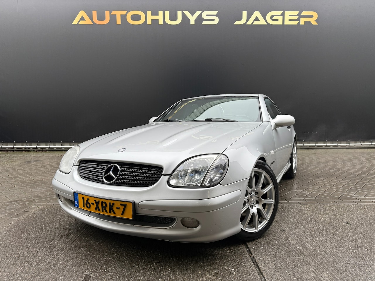 Mercedes-Benz SLK-klasse - 230 K. Cabrio Automaat Stoelverwarming Parrot - AutoWereld.nl