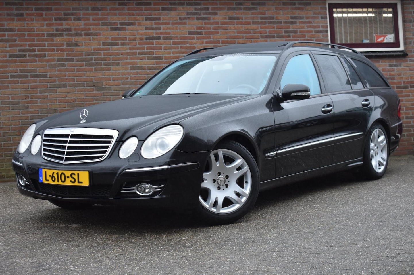 Mercedes-Benz E-klasse Estate - 200 K. Business Edition Avantgarde '07 Xenon Clima Navi Cruise Inruil mogelijk - AutoWereld.nl