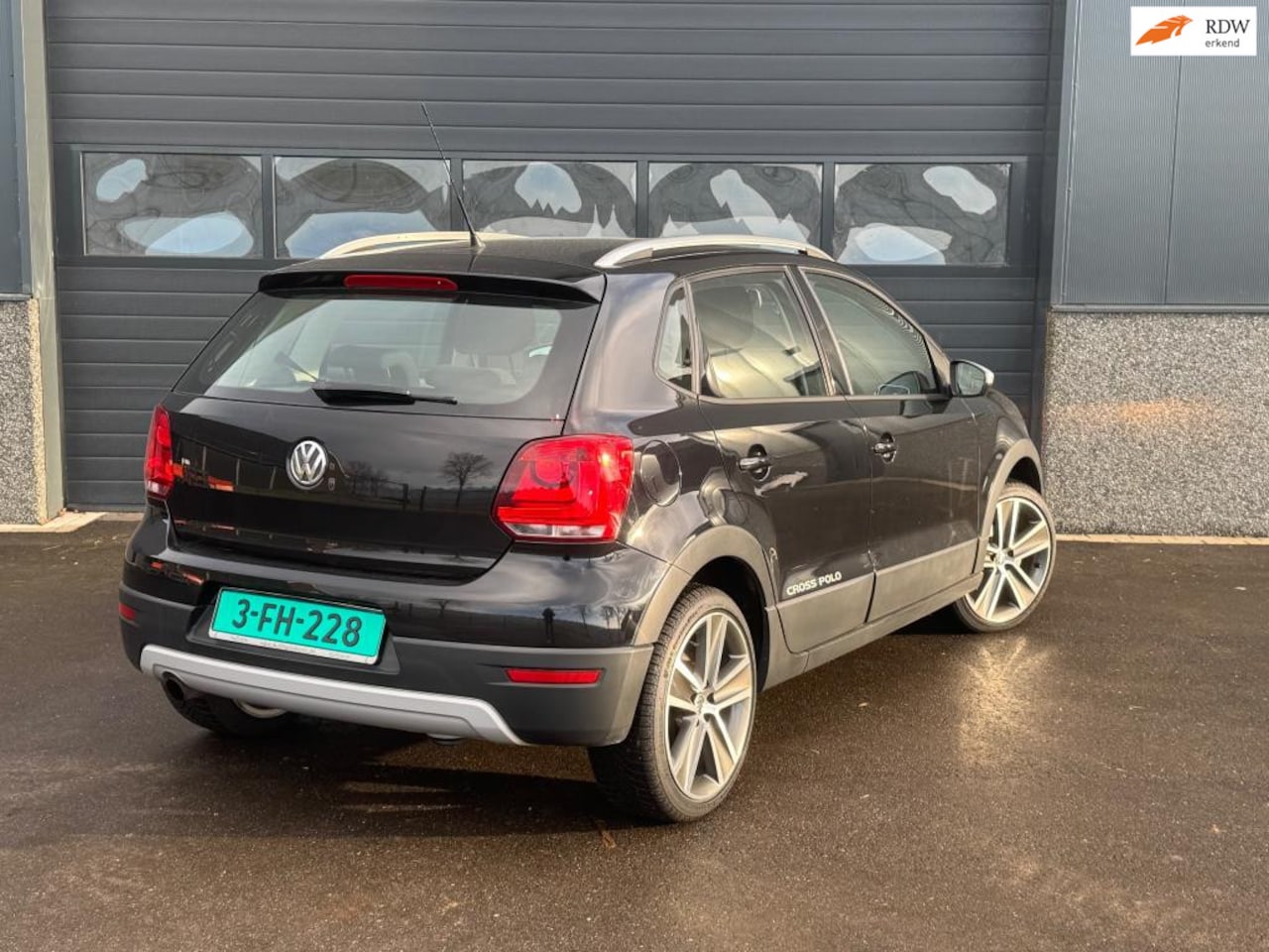 Volkswagen Polo - 1.4-16V Cross 1.4-16V Cross - AutoWereld.nl