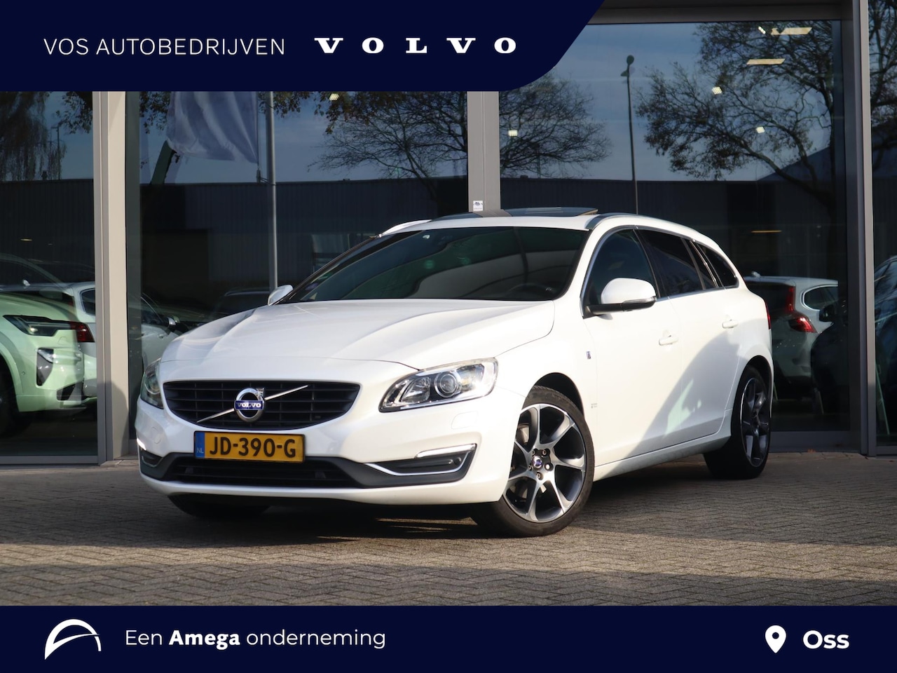 Volvo V60 - 1.5 T3 Ocean Race | Volledig dealeronderhouden| Schuif-/ kanteldak| Afneembare trekhaak| V - AutoWereld.nl