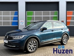 Volkswagen Tiguan - 1.5 TSI DSG Nieuw model / Trekhaak / 59.000 km / CARPLAY / ACC