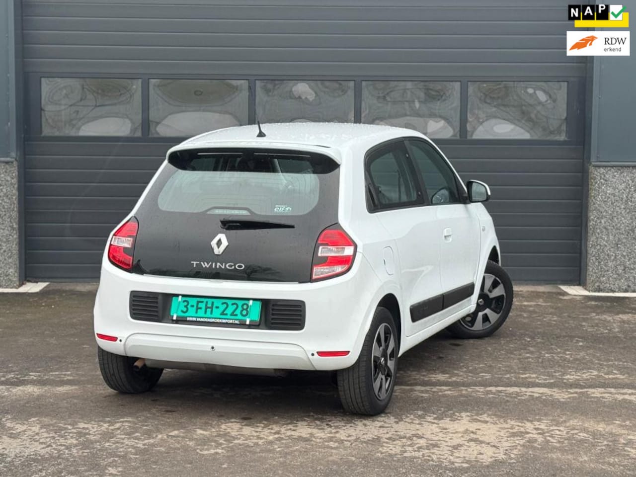 Renault Twingo - 1.0 SCe Expression 1.0 SCe Expression - AutoWereld.nl