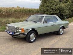 Mercedes-Benz 200-280 (W123) - 230 C