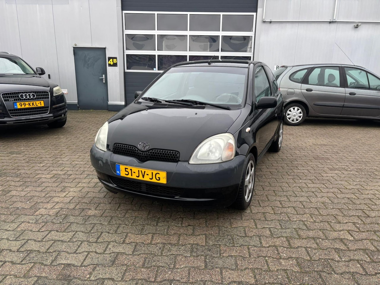 Toyota Yaris - 1.0-16V VVT-i YORIN Zwart APK - AutoWereld.nl
