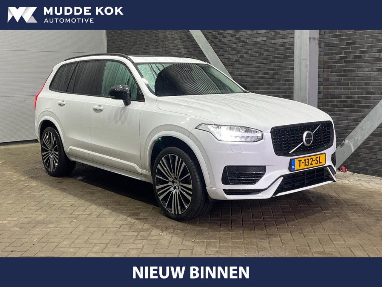 Volvo XC90 - T8 Recharge Plus Dark | Panoramadak | ACC | harman/kardon | Trekhaak | 22 Inch | Stoel+Stu - AutoWereld.nl