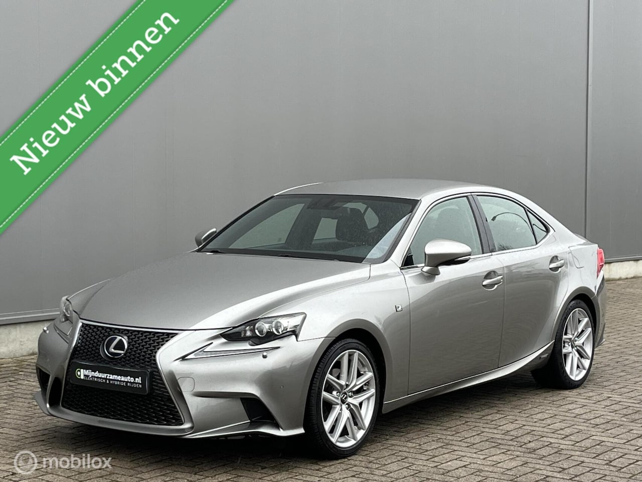 Lexus IS - 300h F Sport Line onderhoud bekend - 2e set banden - AutoWereld.nl